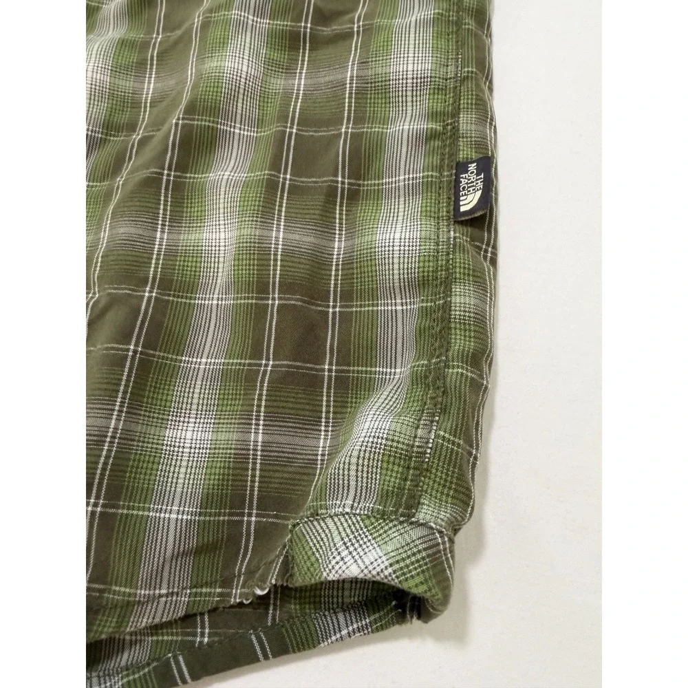 The North Face Mens XL Green Plaid Long Sleeve Ventilated Hiking Button Down